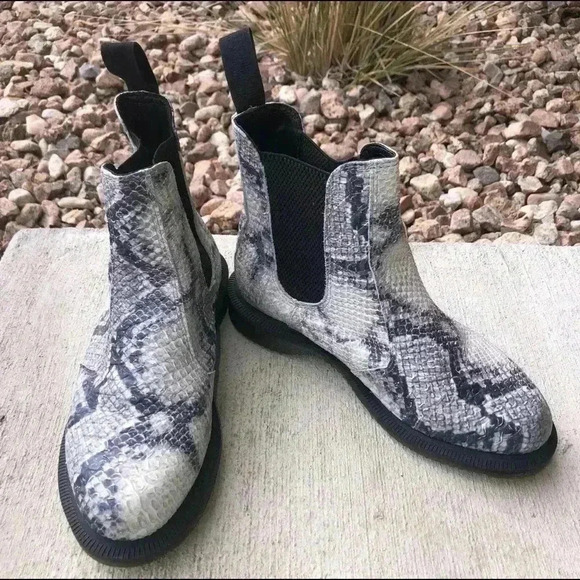 Dr Martens Women Flora Chelsea Ankle Boots Size 5 Light Gray Snake Print - Picture 6 of 12